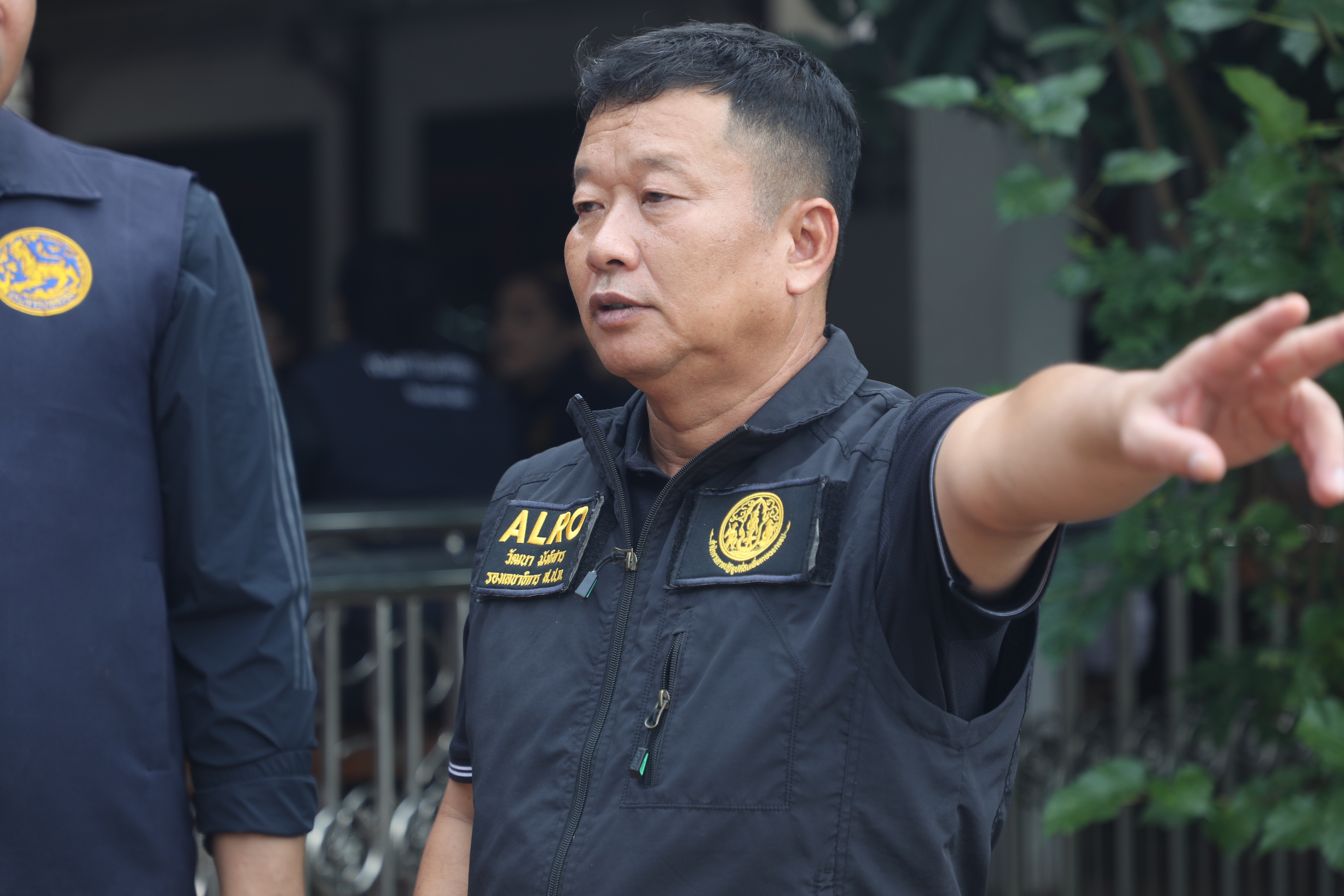 title - ส.ป.ก. ติดตามรมช.เกษตรฯ ช่วยเหลือพี่น้องผู้ประสบอุทกภัย ในเขตจังหวัดปทุมธานี